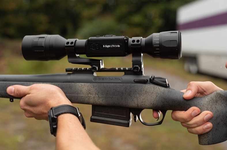 Зображення через приціл нічного бачення ATN X-Sight LTV 3-9X