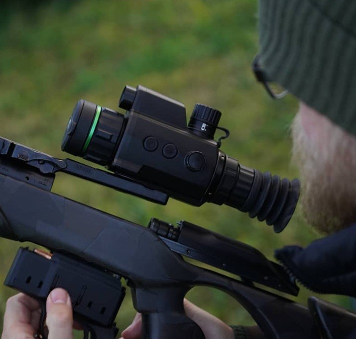 HikMicro CHEETAH C32F-S на охотничьей винтовке