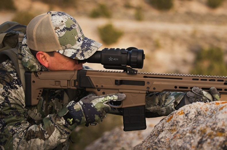 Общий вид тепловизионного прицела AGM RATTLER V3 LRF 50-640
