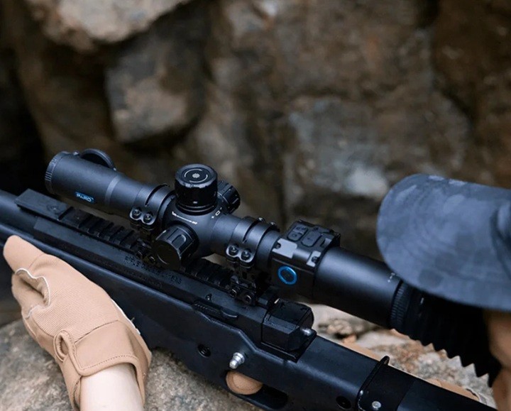Изображение через прицел ночного видения PARD Night Stalker Mini 35