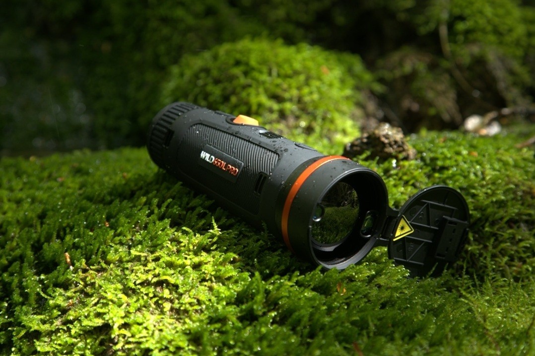 Тепловизор ThermTec Wild 650L Pro с дополнительными аксессуарами для полевого использования и транспортировки