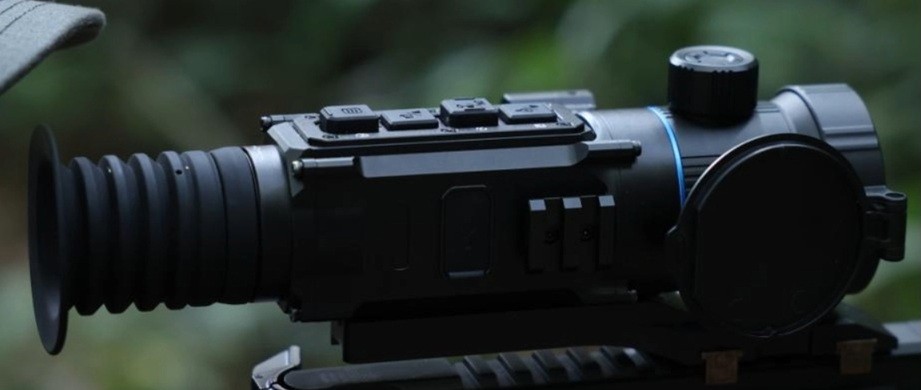 Загальний вигляд тепловізійного прицілу PARD Ocelot 480-35 LRF