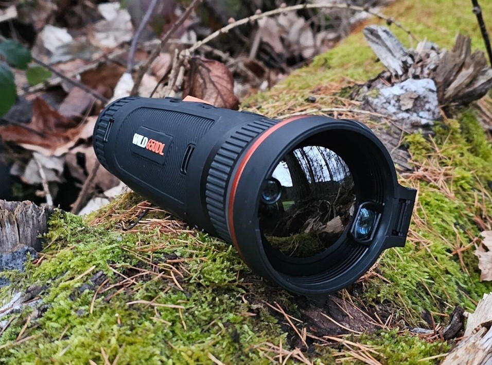 Тепловізор ThermTec Wild 650DL Pro із додатковими аксесуарами для польового використання